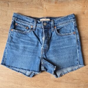 NWOT LEVI'S wedgie Shorts SZ 27